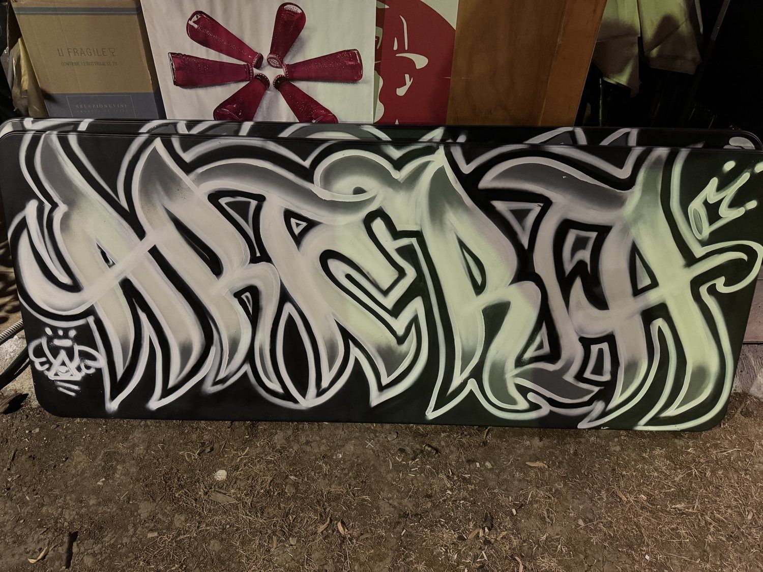 Artería table in wildstyle